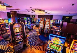 Pengguna menikmati layanan hiburan sport dan casino di perangkat mobile di Indonesia